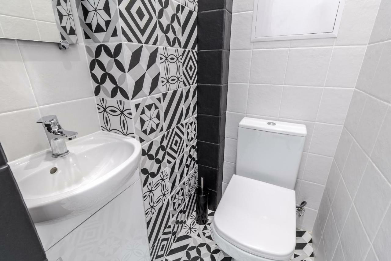 Modern Apartment Lviv Dış mekan fotoğraf