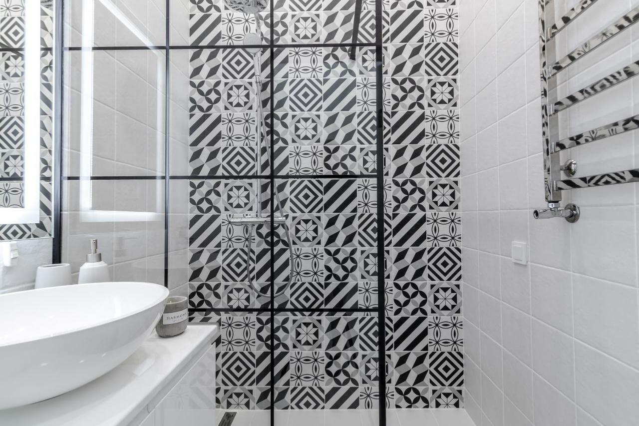 Modern Apartment Lviv Dış mekan fotoğraf